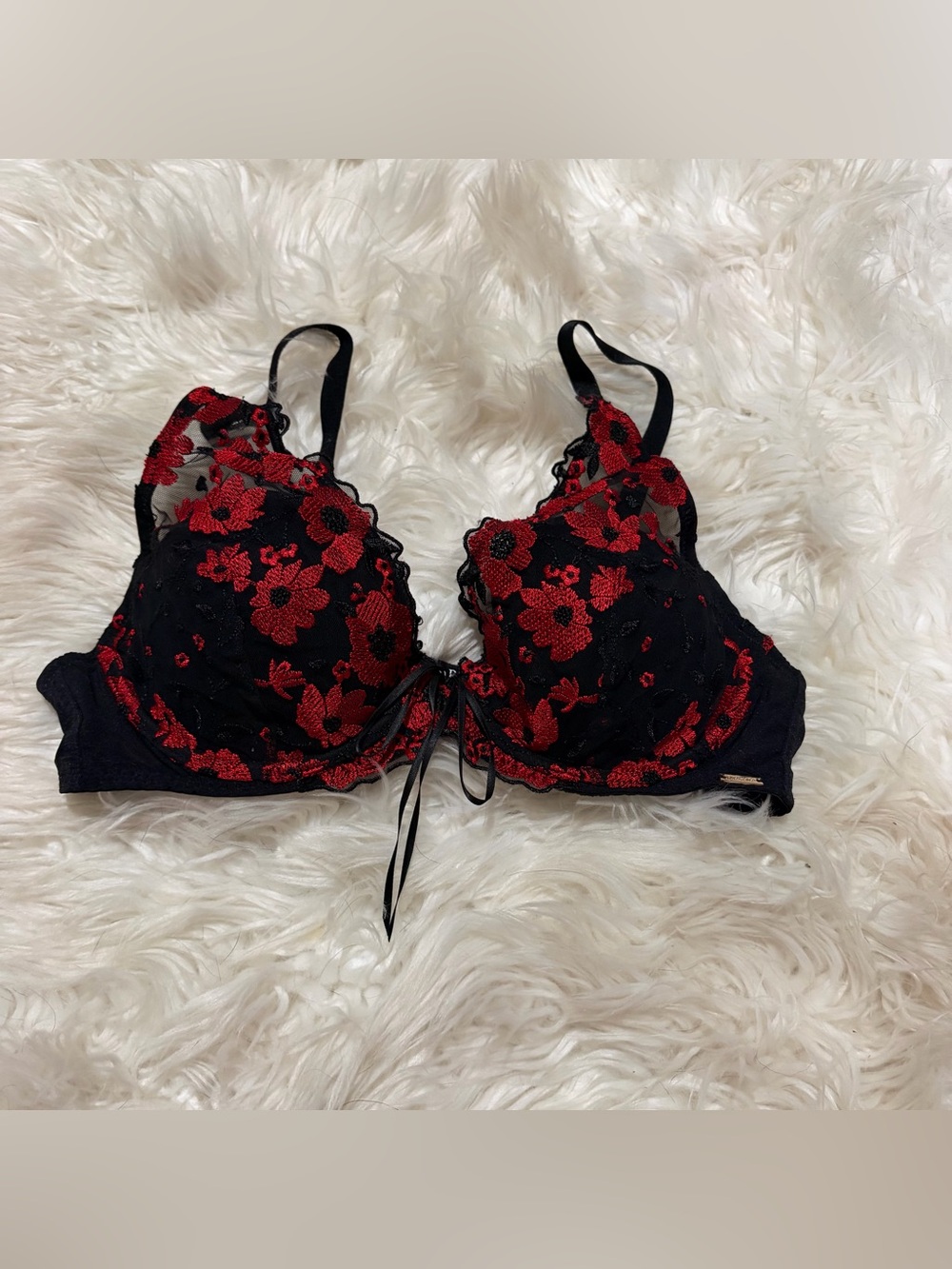 La vie en rose black/red lace bra size 34C